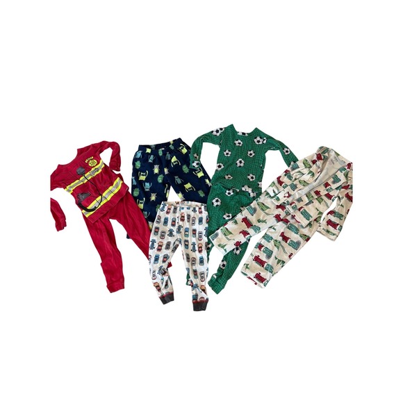 Boys Pajamas Bundle - GAP, Carters - Size 2T & 3 Years - Firetruck, Soccer, Cars - Picture 1 of 10